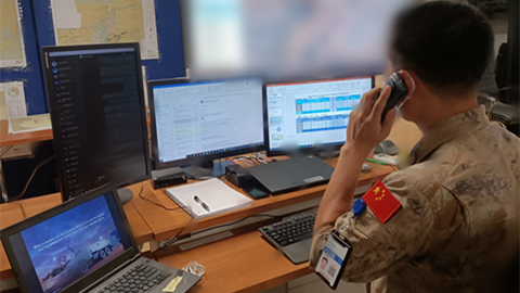 在聯馬團作戰中心值班的中國參謀軍官